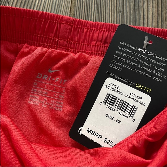 Girls Nike Tempo shorts - Picture 3 of 3